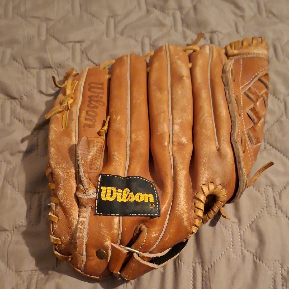 Wilson Tan Leather Baseball Mitt